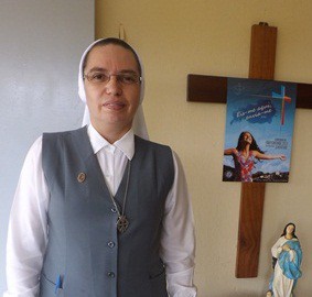 Paróquia de Nova Cruz acolhe nova religiosa 