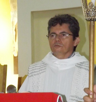Pároco de Nova Cruz receberá título de cidadão novacruzense  